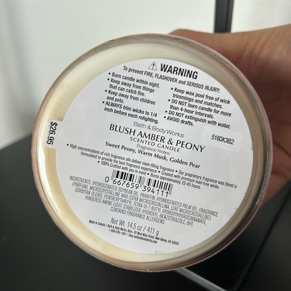 Bath and Body Works Blush Amber and Peony Candle - Picture 3 of 3